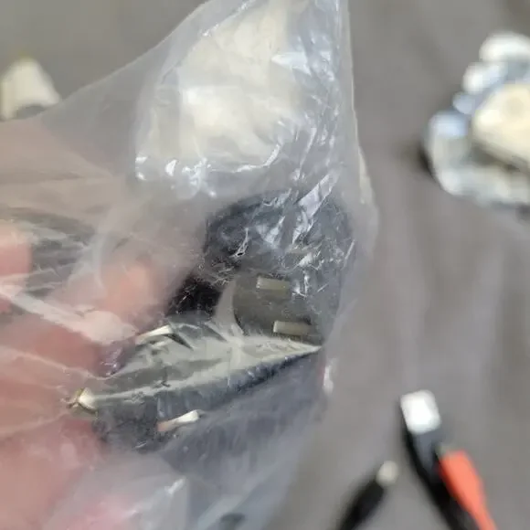 VGA DVI POWER ADAPTER Cables Circular Barrel DC Video Mixed 19PC Spares - Picture 7 of 16